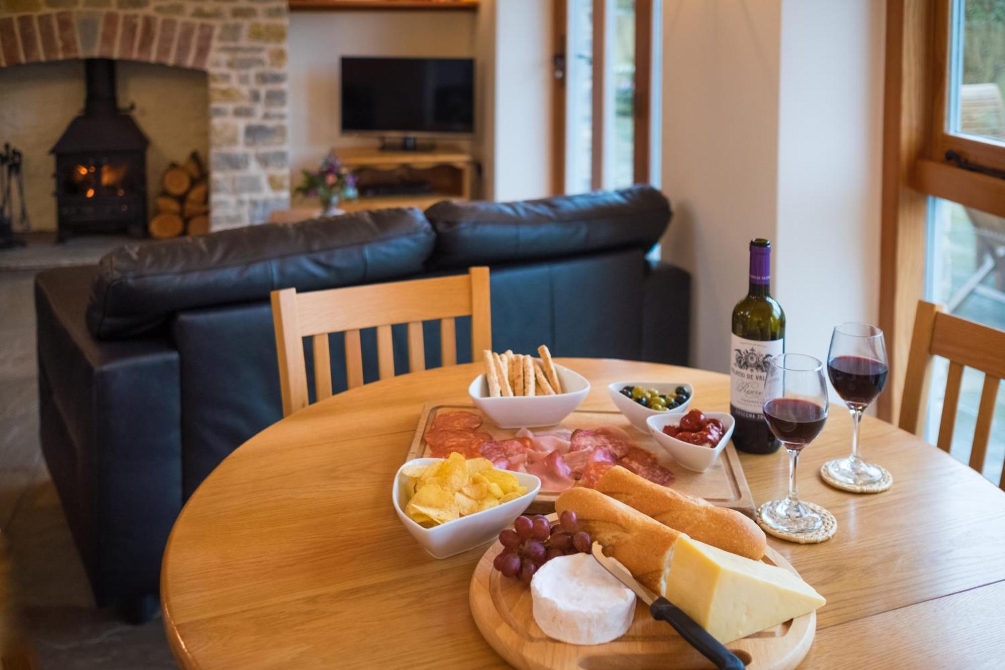 Pear Tree Cottages Wedmore Eksteriør billede